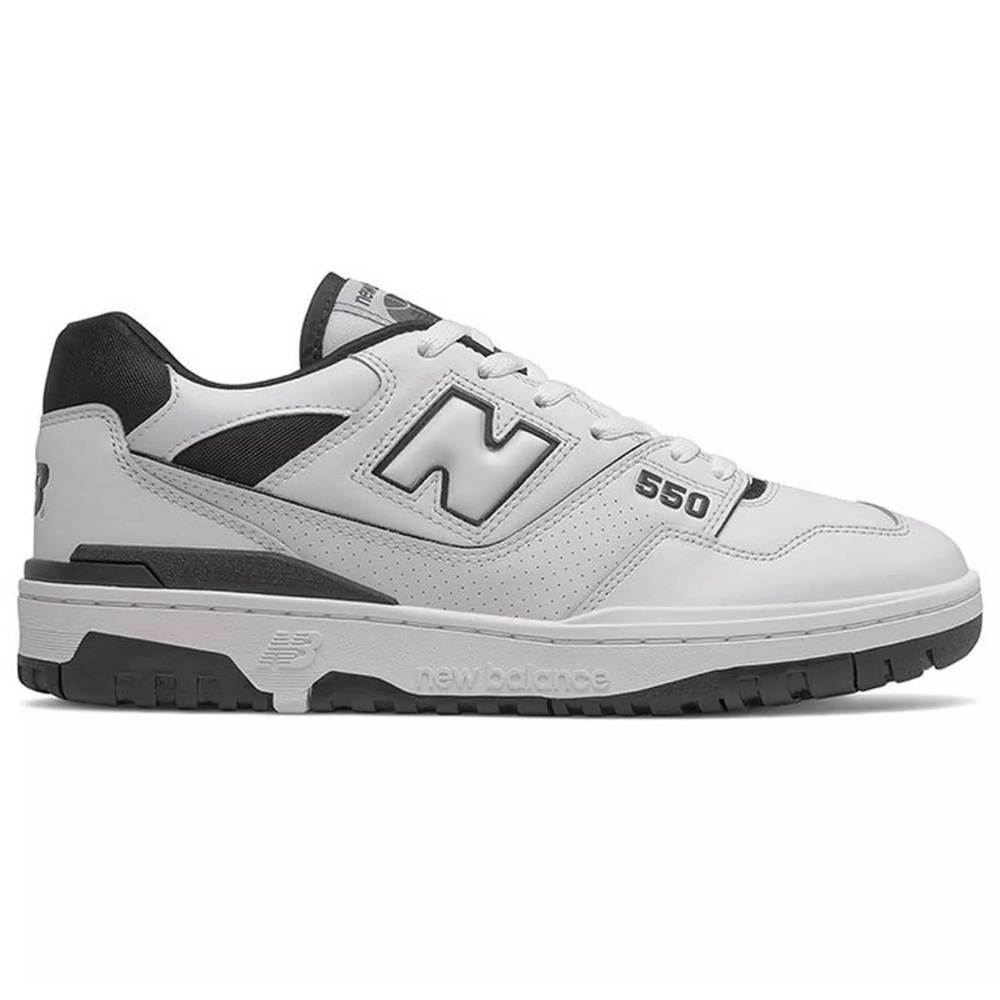 New Balance Women’s 550 White and Black Sneakers 7.5